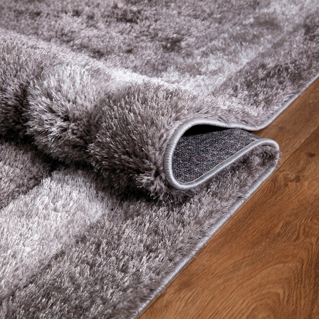 Luxe Border Shaggy Collection